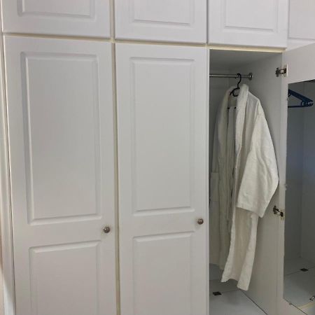 Comfortable Apartment Near To Metro Atena Exterior foto