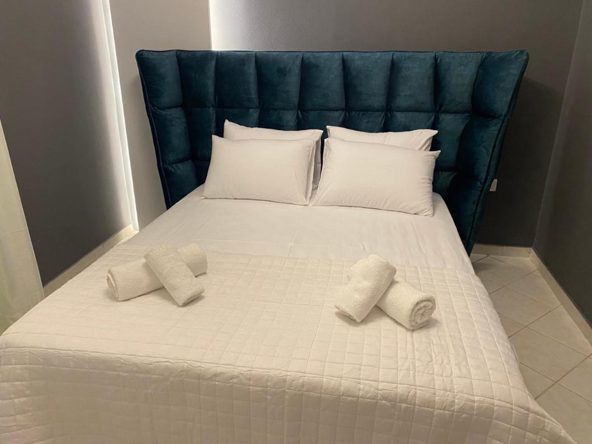 Comfortable Apartment Near To Metro Atena Exterior foto