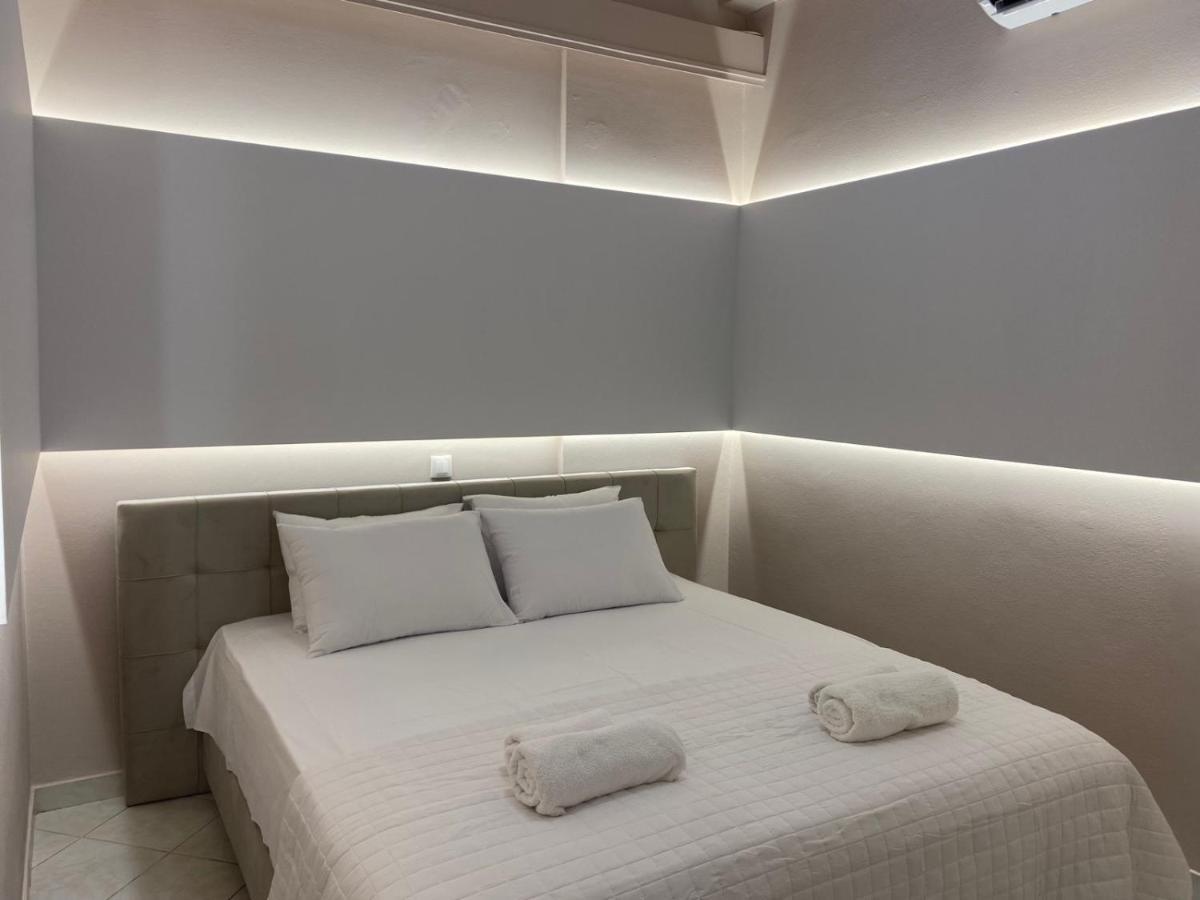 Comfortable Apartment Near To Metro Atena Exterior foto